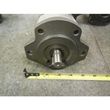 NEW BOSCH GEAR PUMP 0510225011 # 0 510 225 011