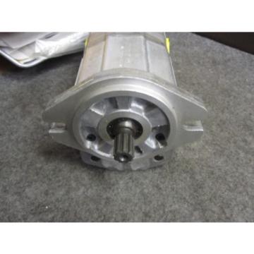 NEW SAUER SUNSTRAND TANDEM GEAR PUMP # SNP2/14DSC46/8M # SNP2/14FR03E/8M