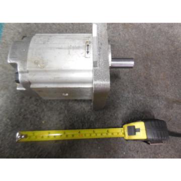 NEW PARKER COMMERCIAL HYDRAULIC PUMP # 3200-008 # 37096