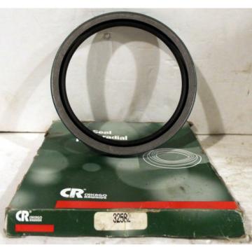 1 NEW CHICAGO RAWHIDE 32582 OIL SEAL JOINT RADIAL