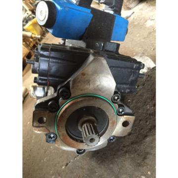 SAUER DANFOSS HYDRAULIC PUMP M/N 83029606 Price Inc Vat