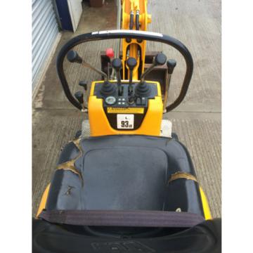 JCB Micro Digger/Excavator 2007 1800 Hours Expanding Tracks 3 Bkts (Price + Vat)