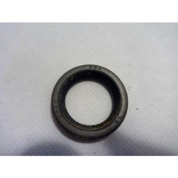 NEW IN BOX LOT OF 2 CHICAGO RAWHIDE 9826 OIL SEAL