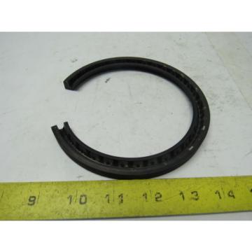 Garlock 25003-6360 Klozure Model 23 Single Lip Split Oil Seal 4&#034; X 5&#034; X 0.375&#034;