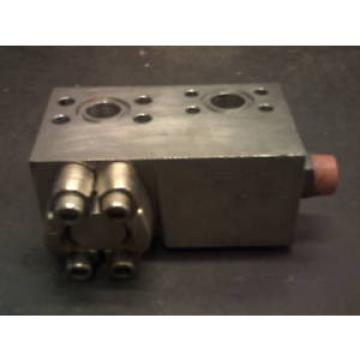 CASE EXCAVATOR SHIN, VALVE BLOCK   B4723304