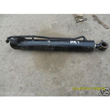 JCB HYDRAULIC BOOM RAM 8020 CTS 670MM CLOSED (R87)